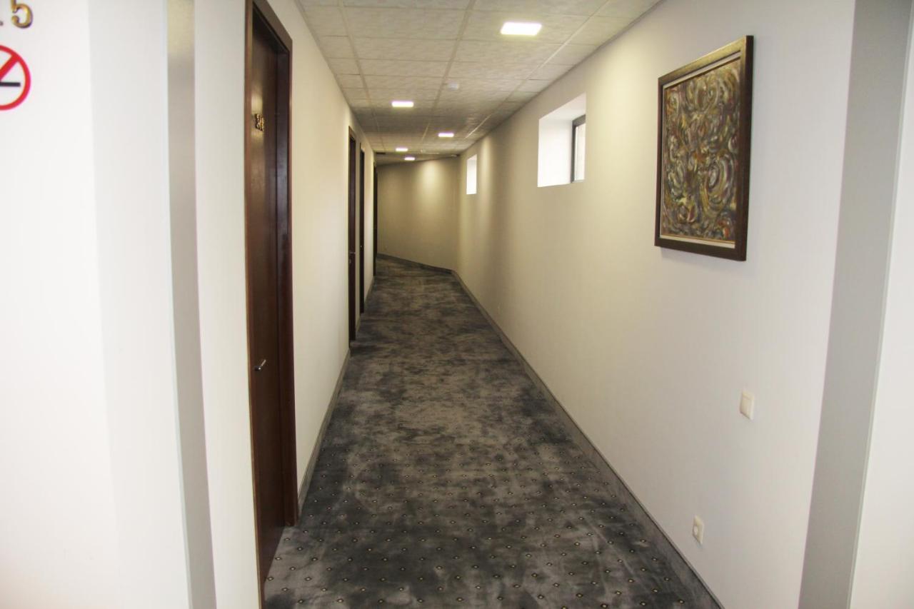 Nice Hotel Yerevan Luaran gambar